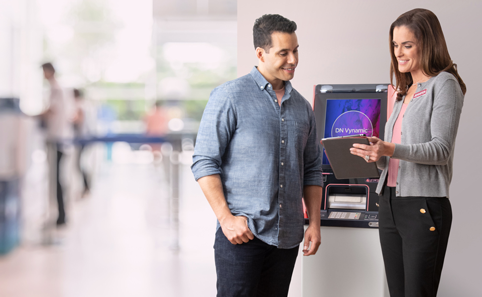 Diebold Nixdorf lança ATM multisserviço fabricado no Brasil